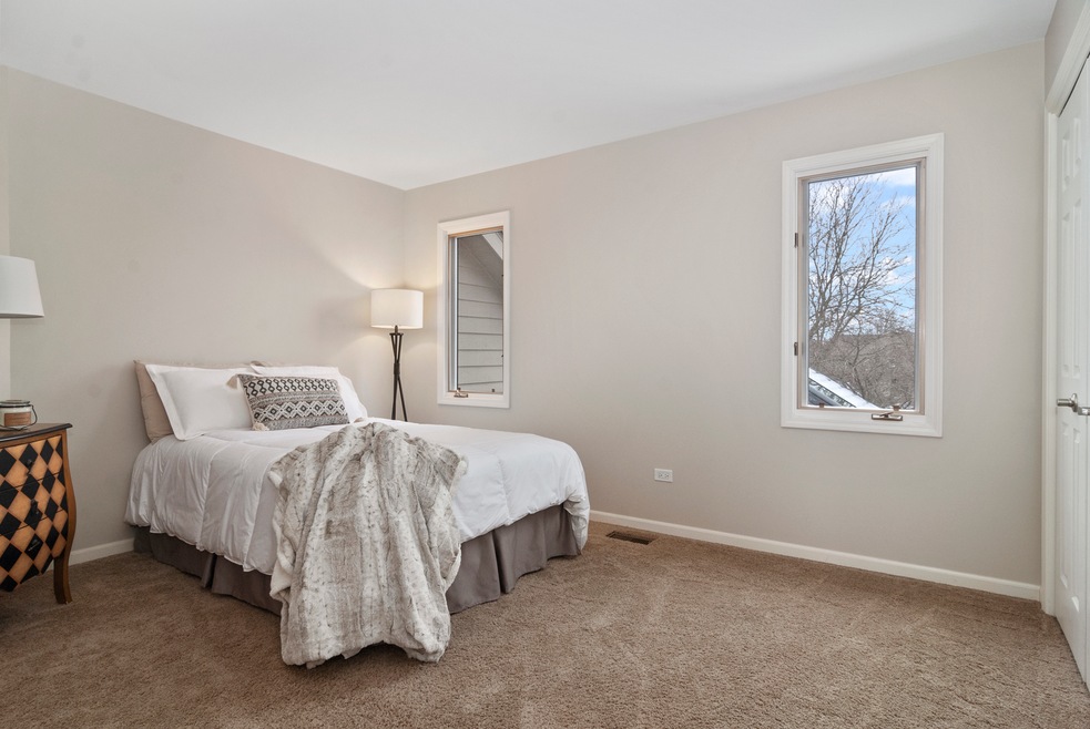 107 Mackinaw Ct, Naperville, IL 60565 - photo 1