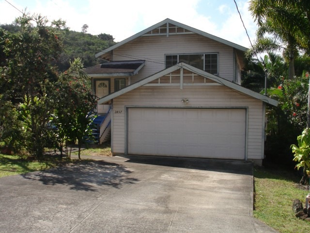 View of Home From Kanealii Avenue.