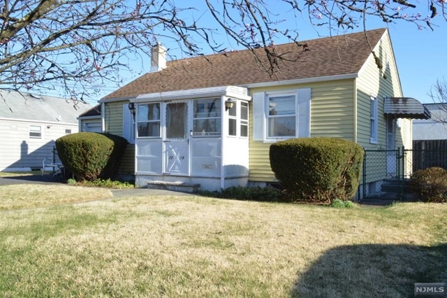 22-18 Arcadia Rd unit 1X, Fair Lawn, NJ 07410 - photo 1