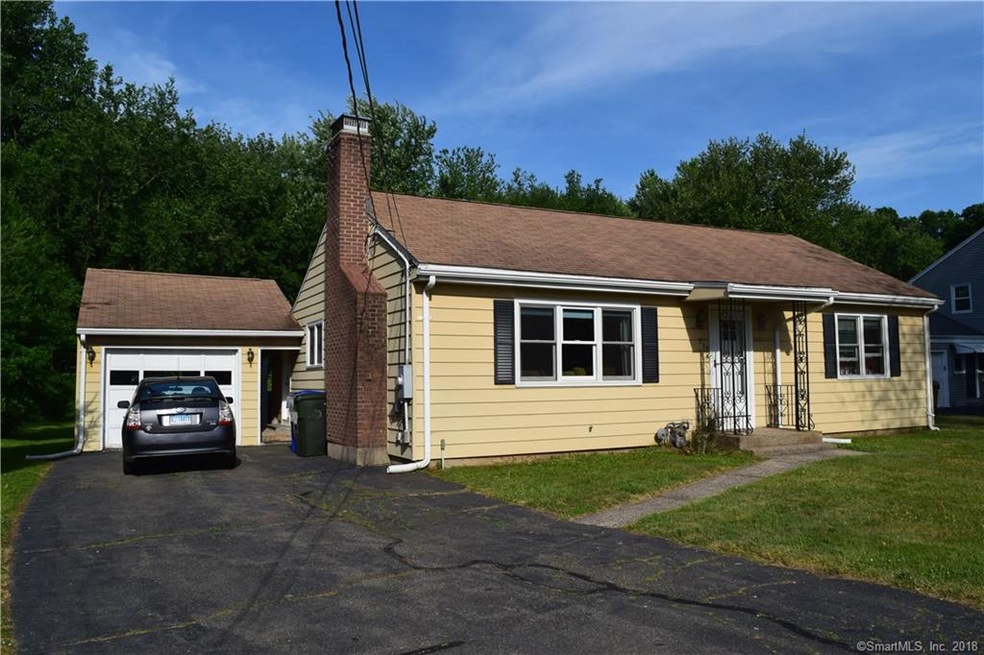 574 Maple Hill Ave, Newington, CT 06111 - photo 1