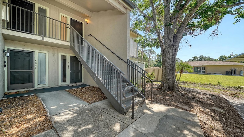 5649 Summer Side Ln unit 41B, Sarasota, FL 34231 - photo 1