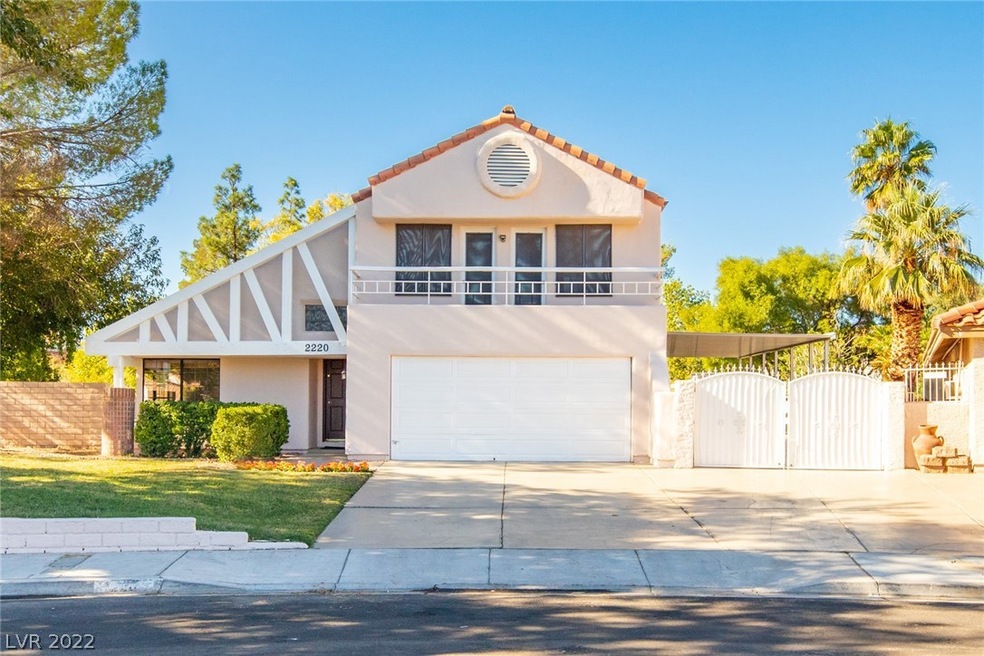 Notice gates to North of home, great RV parking