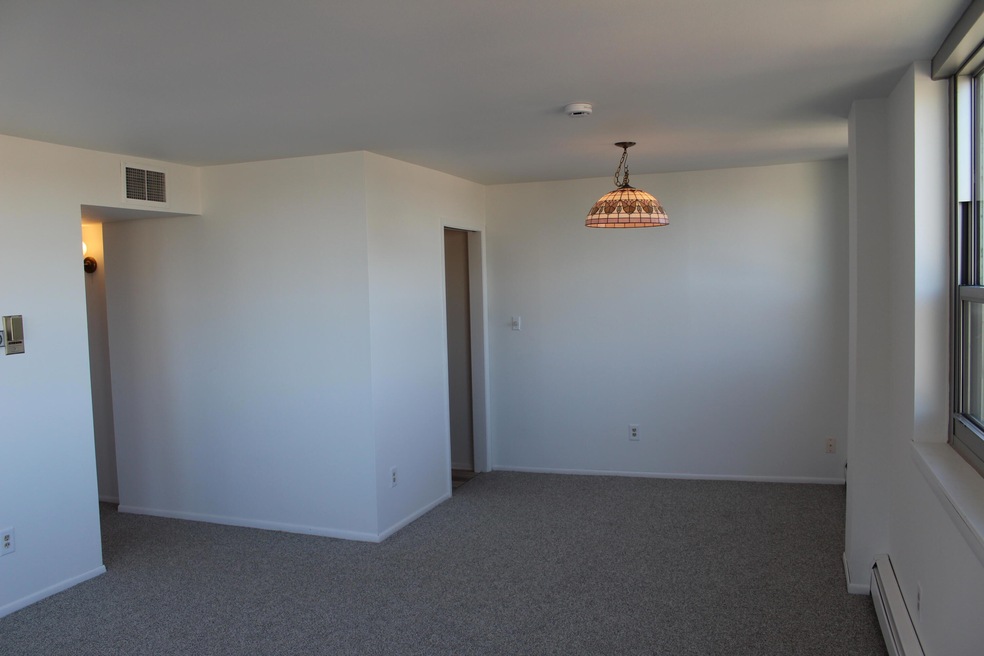 DINING AREA 2