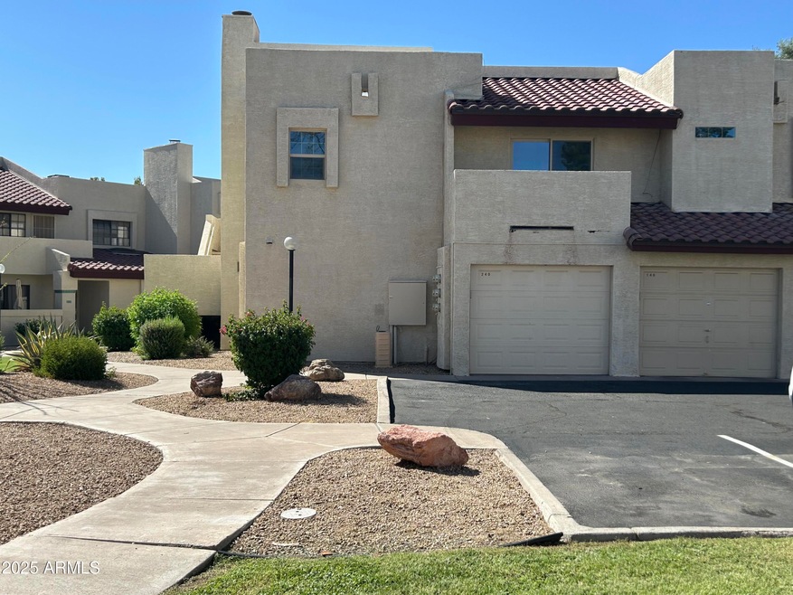 2020 W Union Hills Dr unit 240, Phoenix, AZ 85027 - photo 1