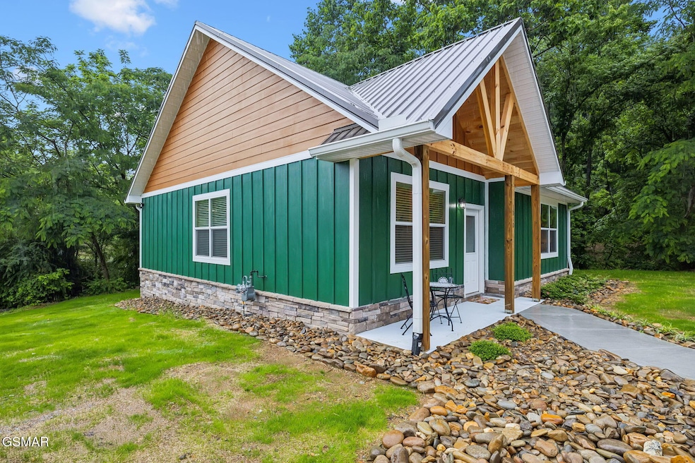 5-web-or-mls-1014 Pinyon Cir - 005