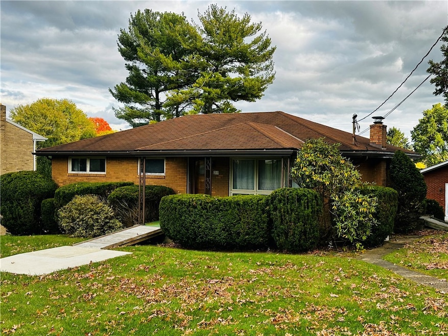 213 Clover Drive, Elizabeth, PA 15037
