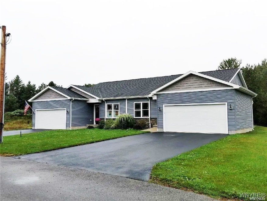 For Sale $377,918 • Co-Listing Agent