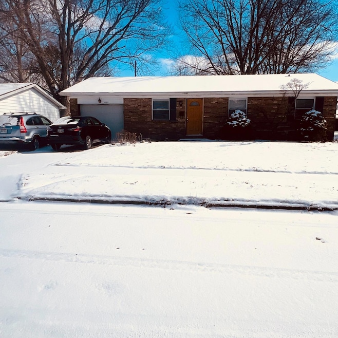 1052 Linhof Rd, Wilmington, OH 45177 - photo 1