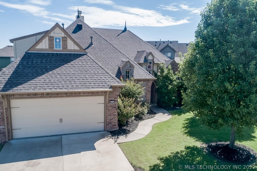 2 Story Custom built home, 5 Bedroom, 3 Full Baths
