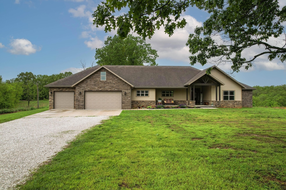1770 Logan Ridge Rd, Ozark, MO 65721 - photo 1