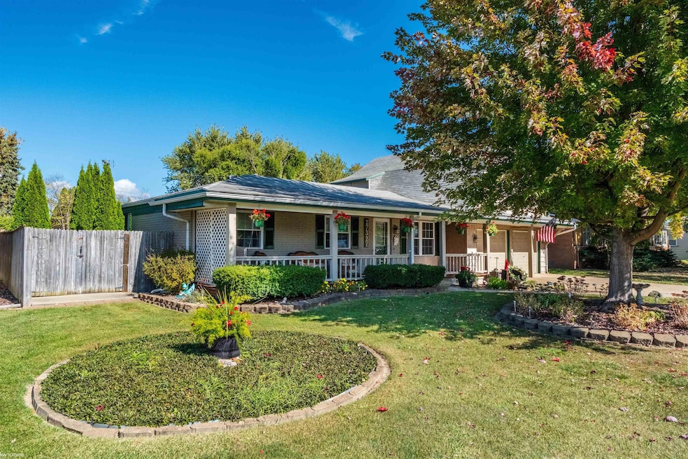 27327 Wyly St, Chesterfield, MI 48047 - photo 1