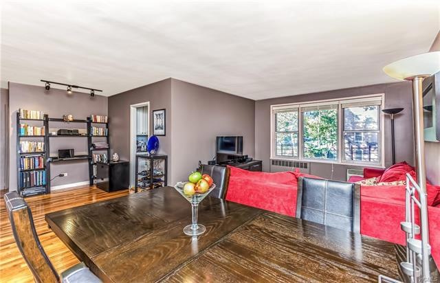 66 Overlook Terrace unit 4F, New York, NY 10040 - photo 1