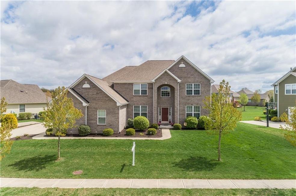 Beautiful Home in popular Essex of Noblesville