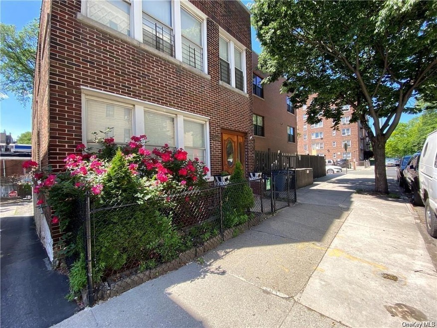 3817 Review Place unit 1, Bronx, NY 10463 - photo 1