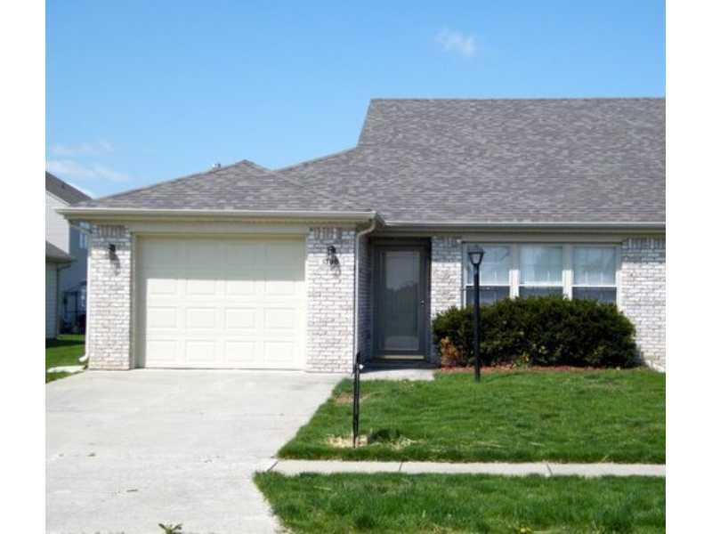 1308 Swan Dr, Franklin, IN 46131 - photo 1