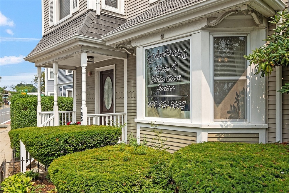 Sold $900,000 • Co-Listing Agent