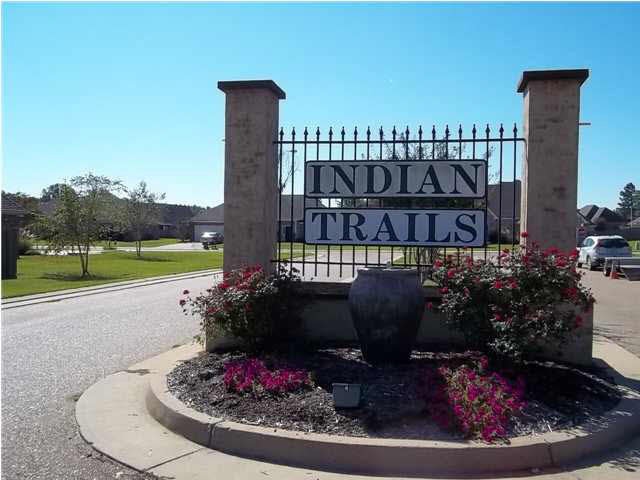 Beautiful entry to Indian Trails