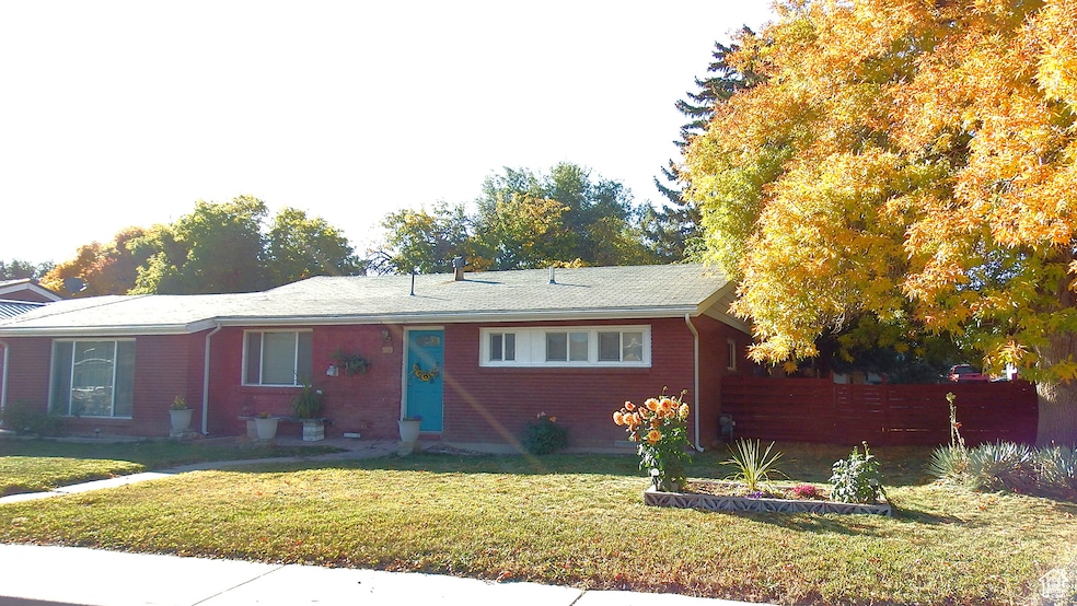 595 W 250 S, Vernal, UT 84078 - photo 1