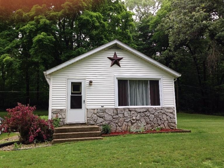 802 E 700 N, La Porte, IN 46350 - photo 1