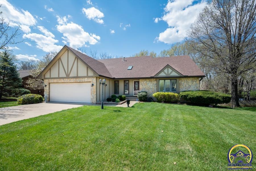 3637 SW Stonybrook Dr, Topeka, KS 66614 - photo 1