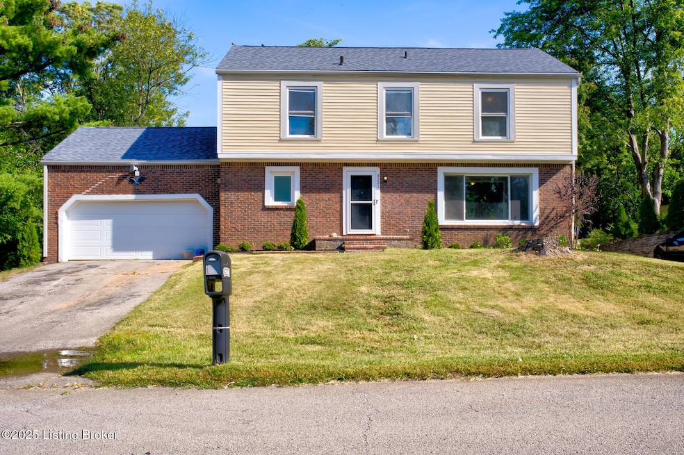 8201 Huntsman Trail, Louisville, KY 40291 - photo 1