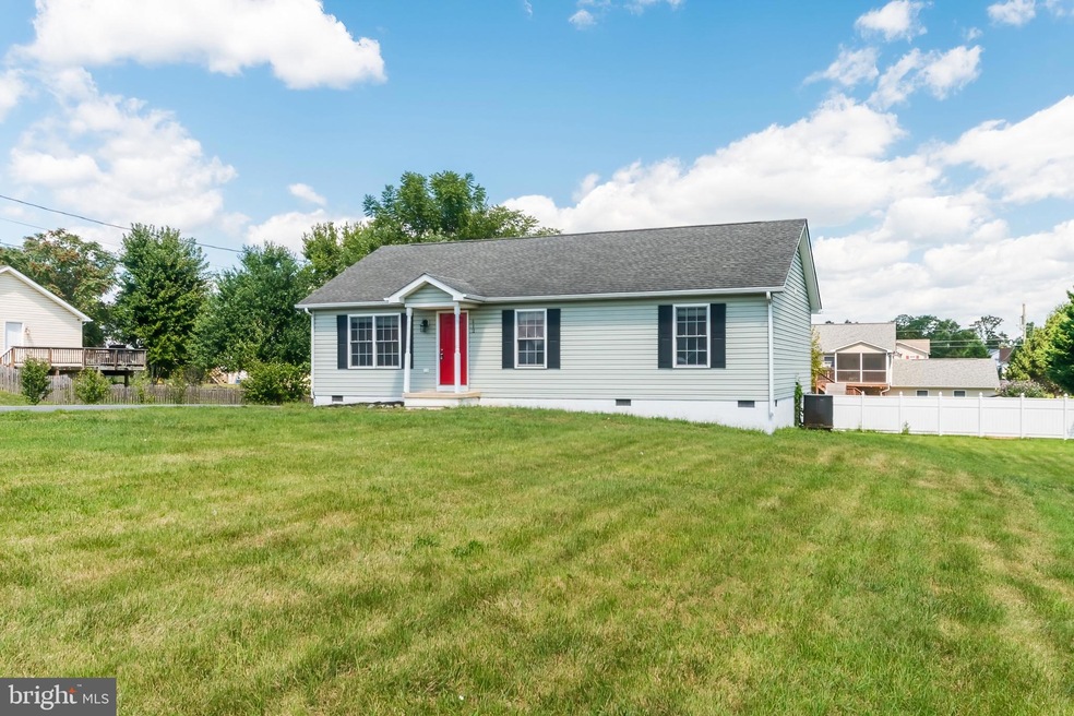 112 Larry Way, Bunker Hill, WV 25413 - photo 1