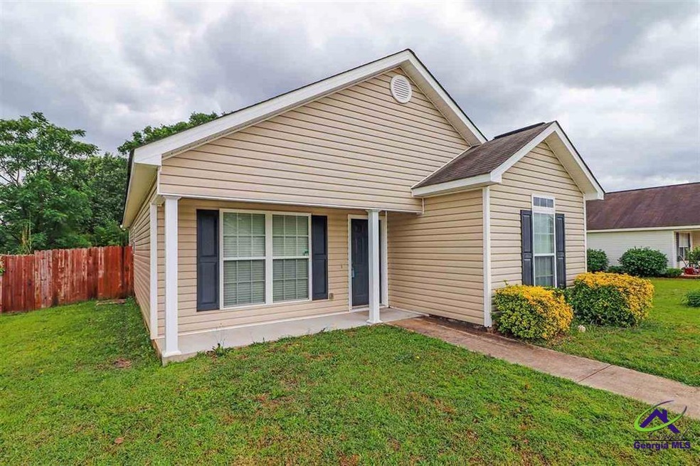 221 Haverhill Cir, Warner Robins, GA 31088 - photo 1