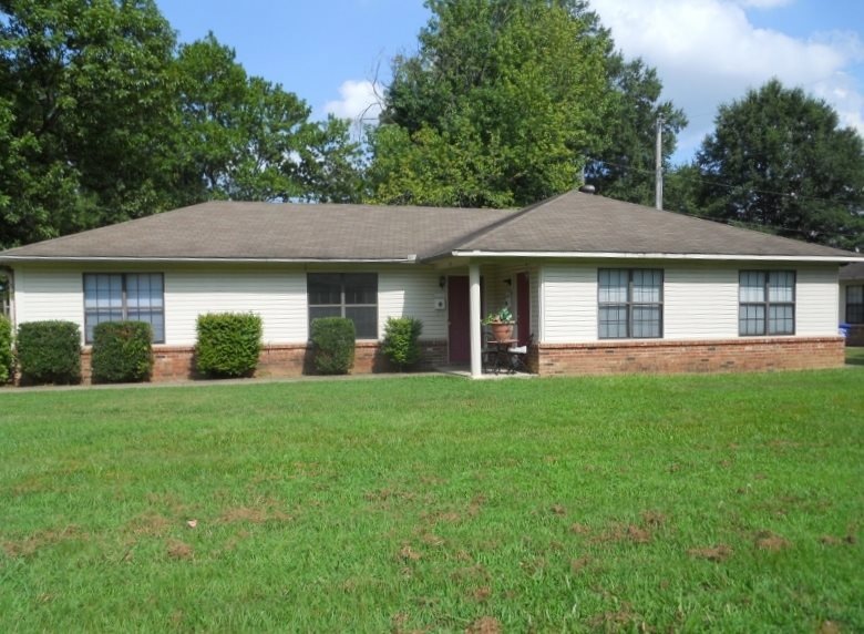 1705 Hutto St, Conway, AR 72032 - photo 1