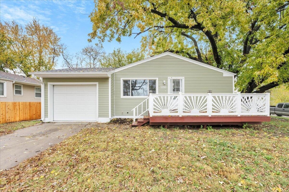 02-1200 28th Ave-2