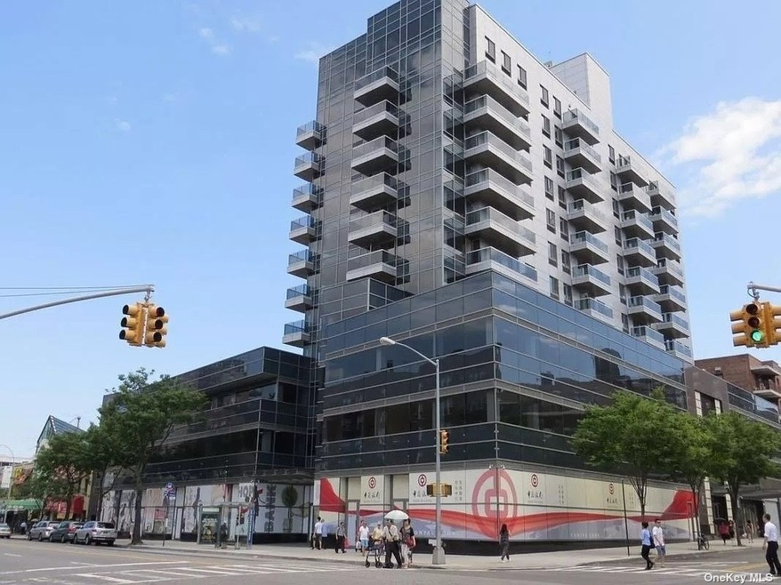 The Arcadia unit 8C, Flushing, NY 11355 - photo 1