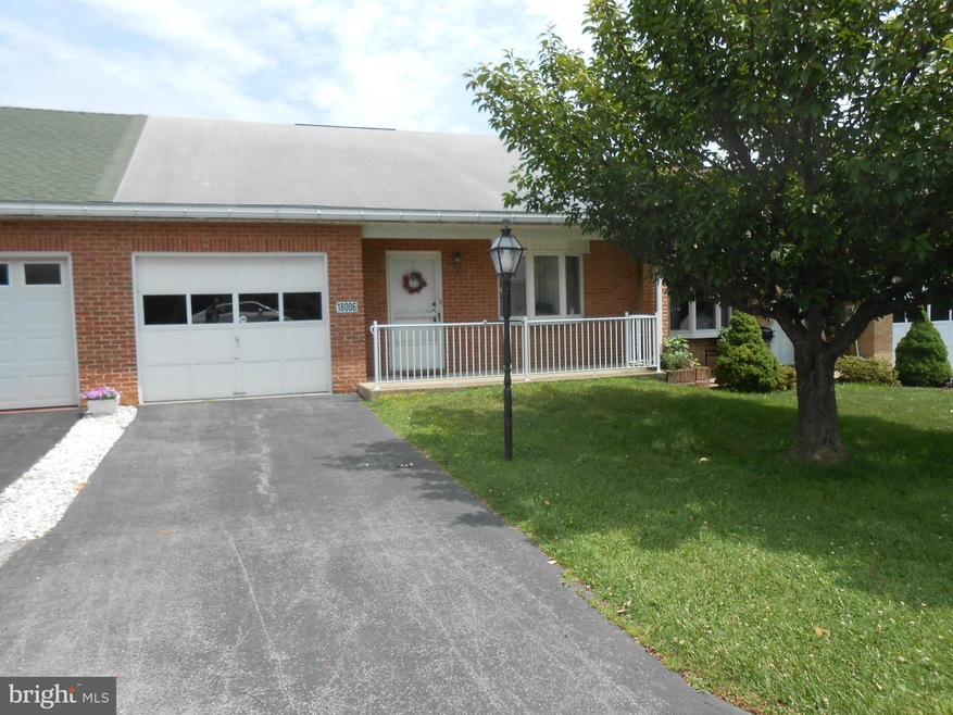 18006 Putter Dr, Hagerstown, MD 21740 - photo 1