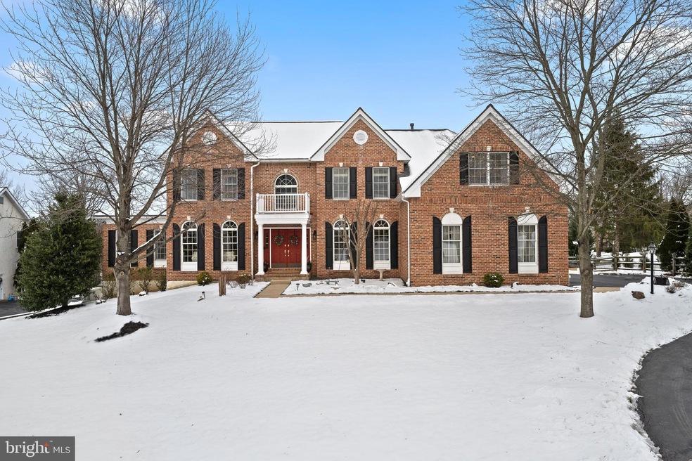 355 Shelbourne Ln, Phoenixville, PA 19460 - photo 1