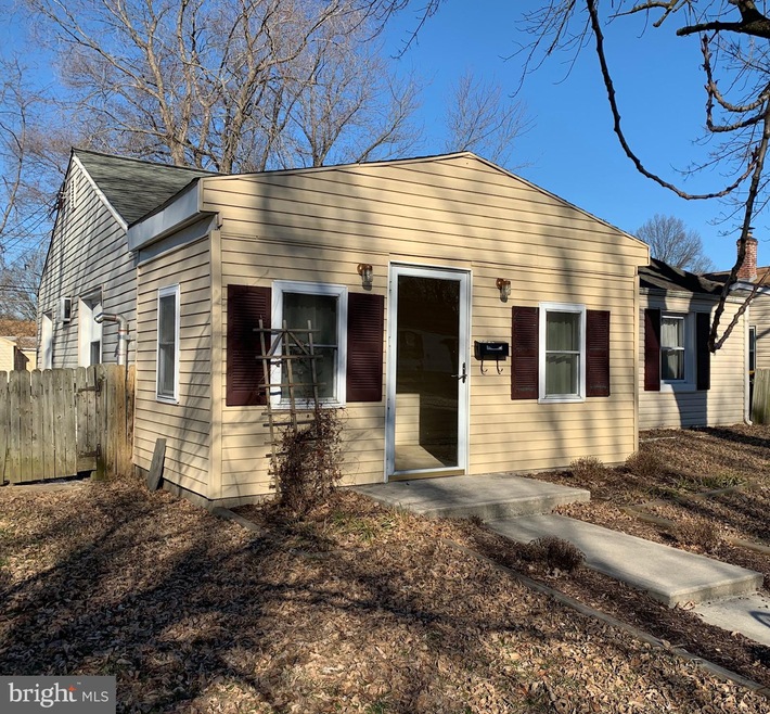 309 Howell Dr, New Castle, DE 19720 - photo 1