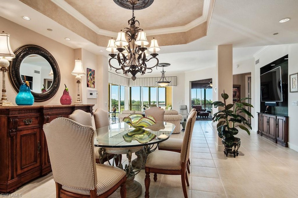 Beautiful vista views from the moment you enter!