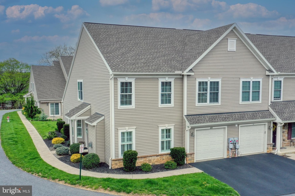 311 Emerald Ln, Reading, PA 19610 - photo 1