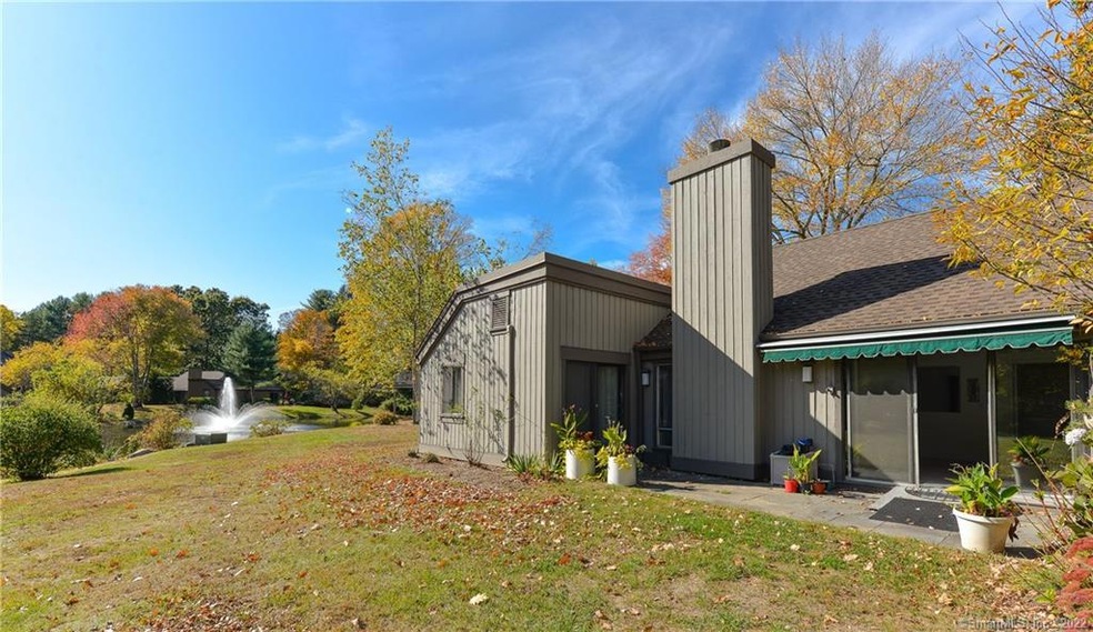 503 Heritage Village unit B, Southbury, CT 06488 - photo 1