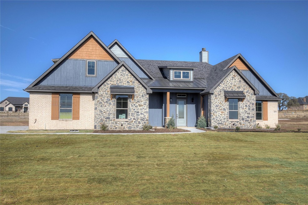 2059 Sunset Ridge Dr, Weatherford, TX 76087 - photo 1