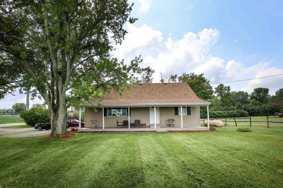 10420 Marion Center Rd, Hoagland, IN 46745 - photo 1