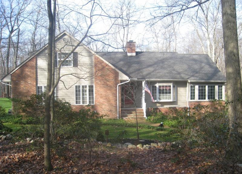 473 Laurel Ln, Kinnelon, NJ 07405 - photo 1