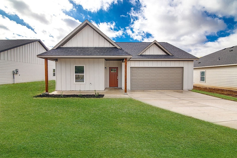 5032 Pinson St, Fort Worth, TX 76105 - photo 1