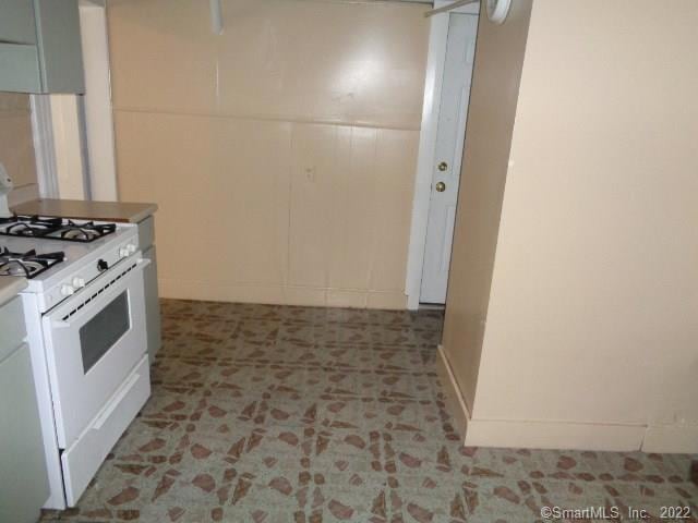 537 Park St unit 3, Bridgeport, CT 06608 - photo 1