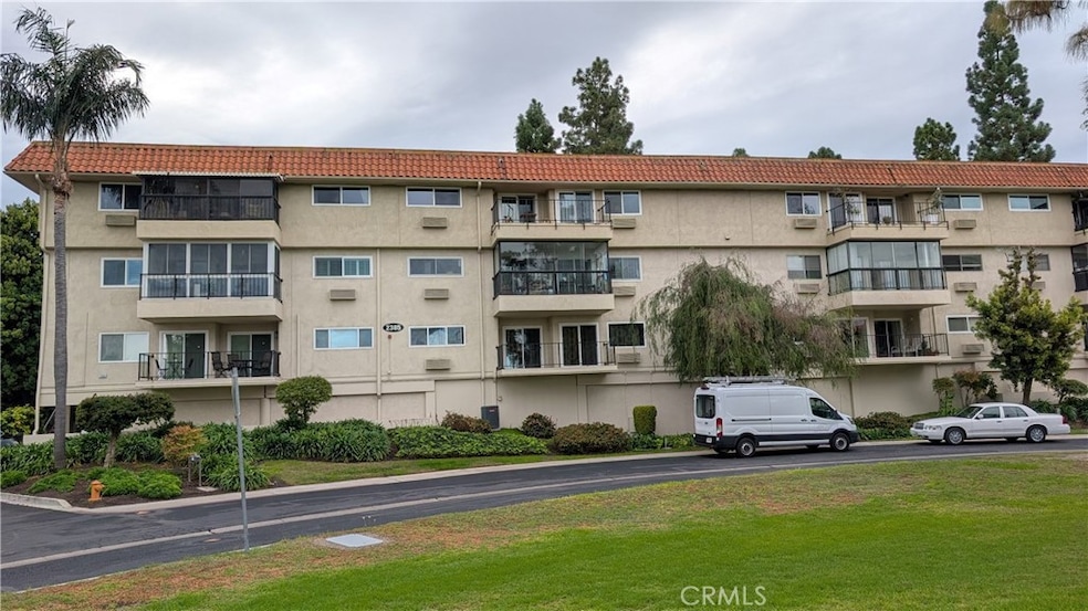 2385 Via Mariposa W unit 1F, Laguna Woods, CA 92637 - photo 1