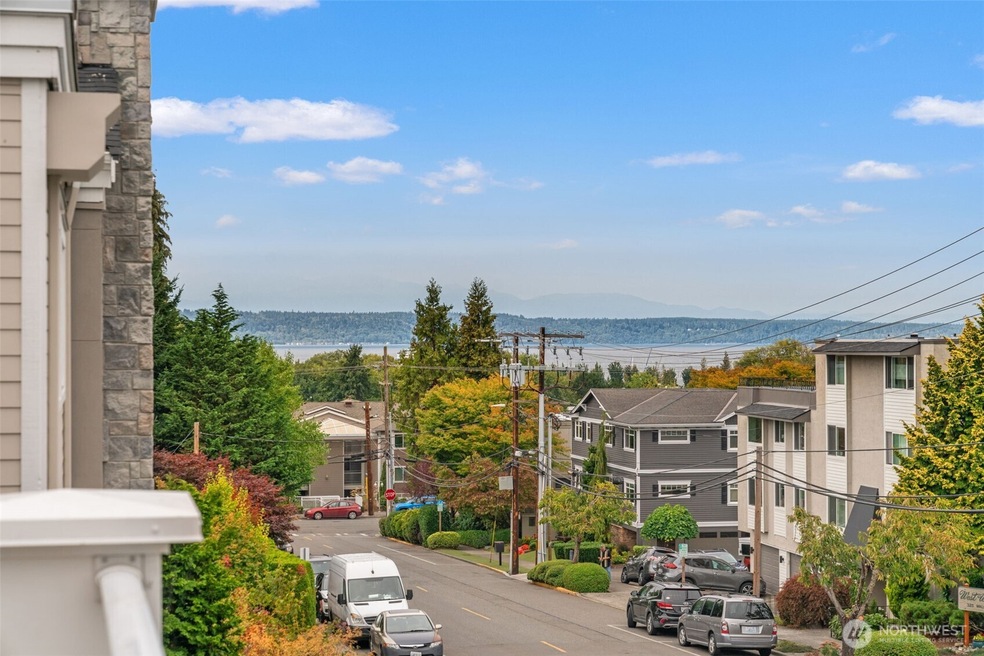 400 Walnut St unit 301, Edmonds, WA 98020 - photo 1
