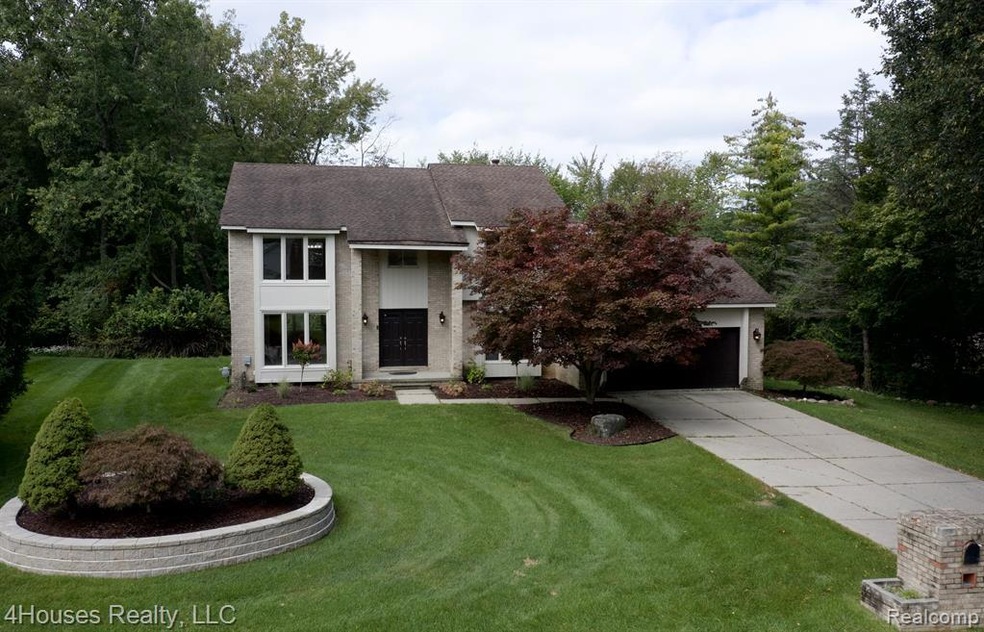 5700 Independence Ln, West Bloomfield, MI 48322 MLS 20230072618