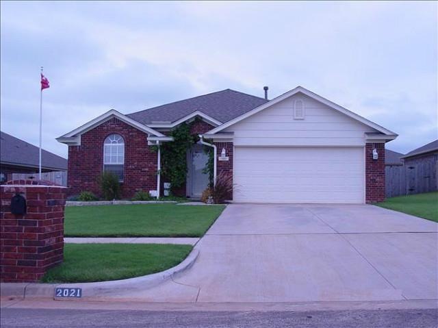 2021 SE 6th St, Moore, OK 73160 - photo 1