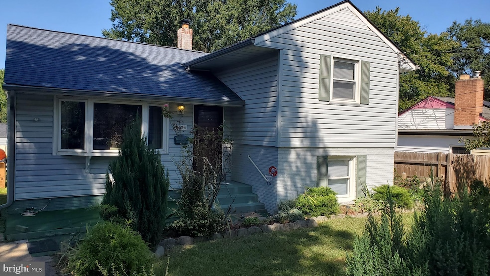 8518 Oglethorpe St, New Carrollton, MD 20784 - photo 1