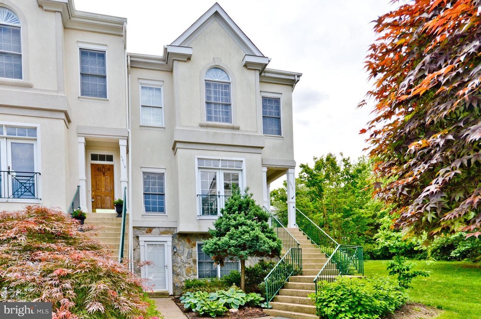 4016 Dogberry Ln, Fairfax, VA 22033 - photo 1