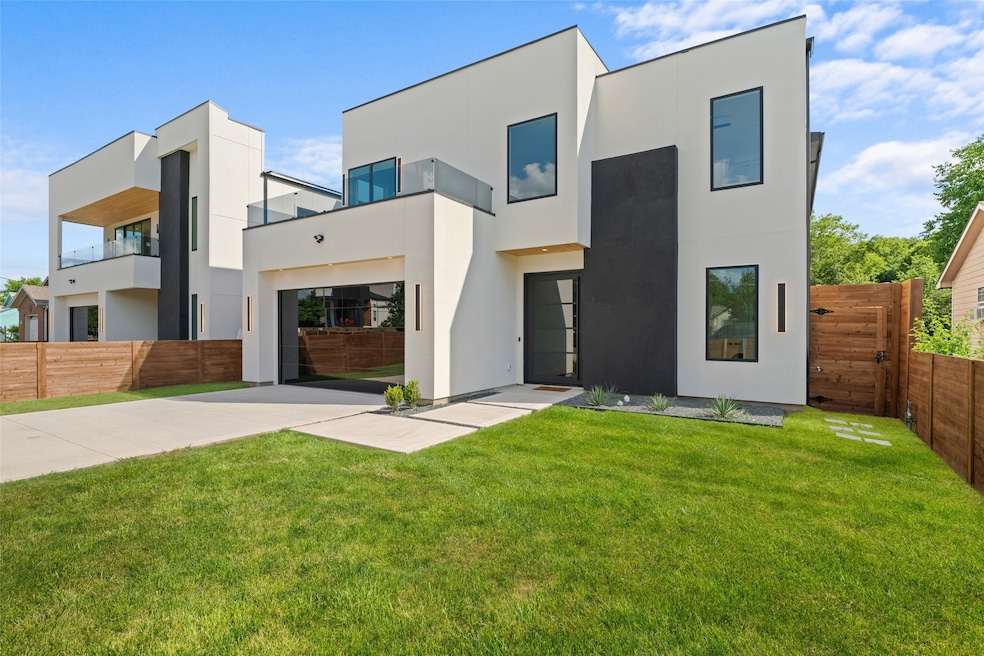 For Sale $989,000