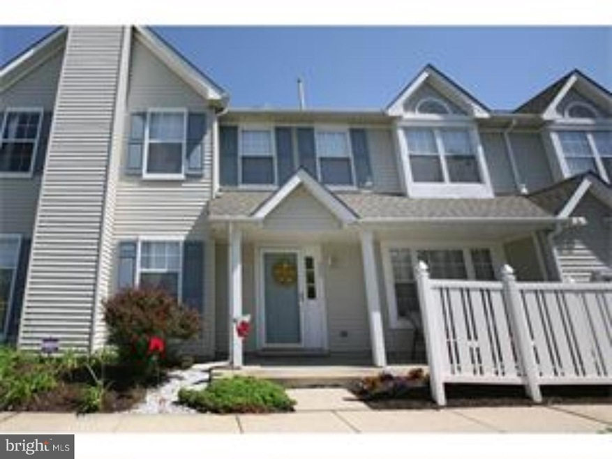 306 Oliphant Ln, Mount Laurel, NJ 08054 - photo 1