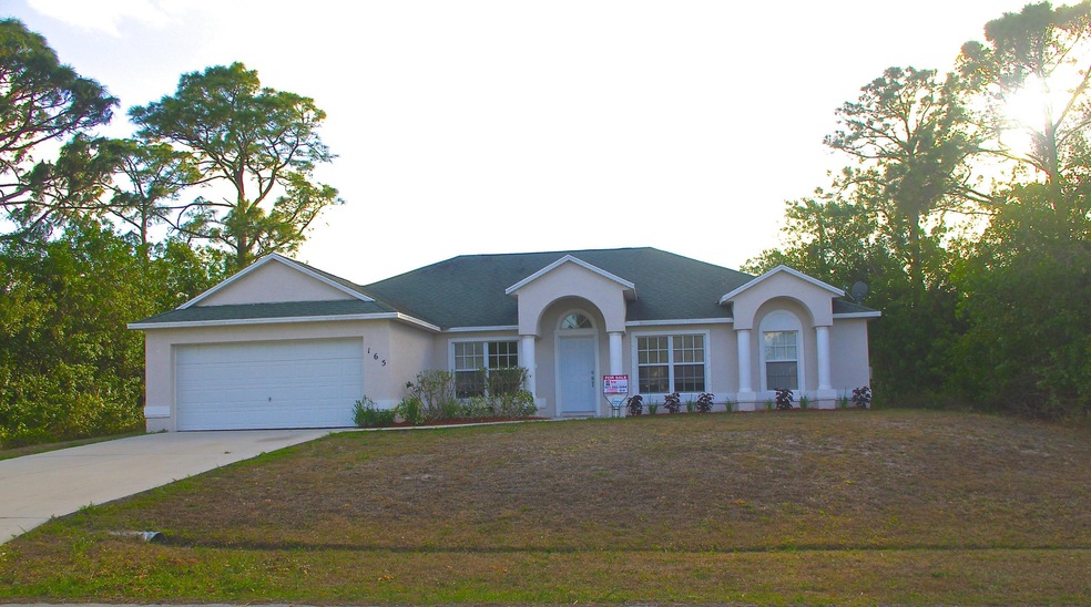 165 SW South Wakefield Cir, Port Saint Lucie, FL 34953 - photo 1